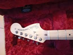 prix guitare electrique fender stratocaster