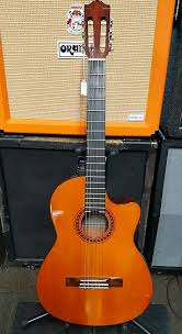 guitare yamaha cg 110 prix