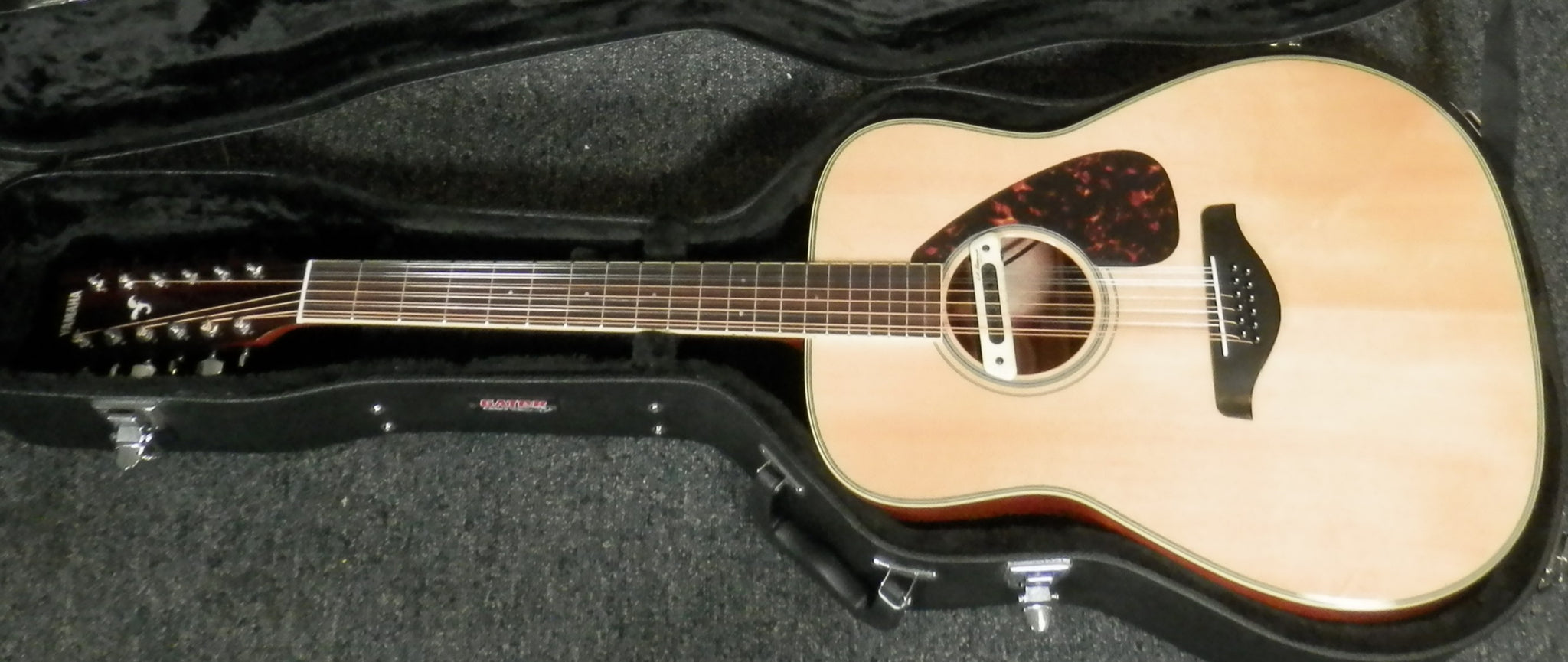 yamaha fg720s
